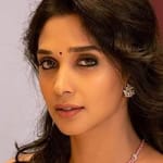 ไนลา อุษา (Nyla Usha)