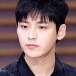 ปาร์คจินวู (Park Jin-woo)