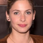 โคลเอ้ คูลูด์ (Chloé Coulloud)