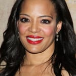 ลูน่า ลอเรน เวเลซ (Luna Lauren Velez)
