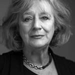 แม็กกี้ สตีด (Maggie Steed)