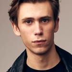โอเว่น ทีเก้ (Owen Teague)