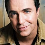 พอล แม็คกิลเลี่ยน (Paul McGillion)