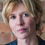 จูเลีย เดวิส (Julia Davis)