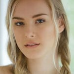 เอ็มม่า เบลโลมี่ (Emma Bellomy)