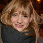 โนเอมี ชมิดท์ (Noémie Schmidt)