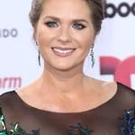 โซเนีย สมิธ (Sonya Smith)