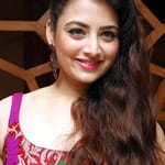 โซยา อัฟโรซ (Zoya Afroz)