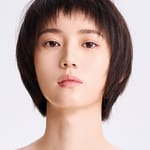 โหว เจียยิน (Hou Jiayin)