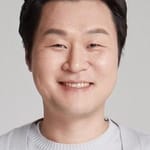 ยุน คยองโฮ (Yoon Kyung-ho)