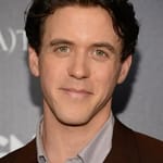 แอชลีย์ ซูเคอร์แมน (Ashley Zukerman)