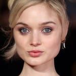 เบลล่า ฮีธโค้ท (Bella Heathcote)