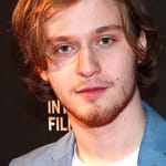 เฟร็ด เฮชิงเกอร์ (Fred Hechinger)