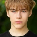 เจมส์ ฮาร์เปอร์-โจนส์ (James Harper-Jones)