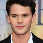เจเรมี่ เออร์ไวน์ (Jeremy Irvine)
