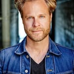 จูเลียน การ์เนอร์ (Julian Garner)