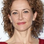 เลสลี่ โฮป (Leslie Hope)