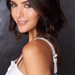 นิอุชา นูร์ (Niousha Noor)