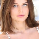 สเตฟานี นูร์ (Stephanie Nur)