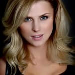 อแมนดา เค. โมราเลส (Amanda K. Morales)