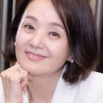 แบ จอง อ็อก (Bae Jong-ok)