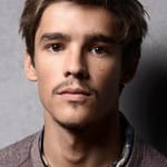 เบรนตัน ทเวตส์ (Brenton Thwaites)