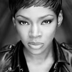 แคโรไลน์ ชิเคซี (Caroline Chikezie)