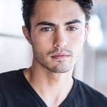 ดาร์เรน บาร์เน็ต (Darren Barnet)