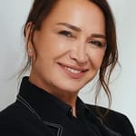 เดเมต อัคบัก (Demet Akbağ)