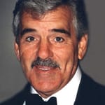 เดนนิส ฟาริน่า (Dennis Farina)