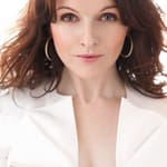 เดิร์ฟลา เคอร์วาน (Dervla Kirwan)