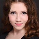 เอเซ ยูคเซล (Ece Yüksel)