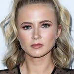 เอลิซา เบนเนตต์ (Eliza Bennett)