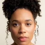 เอลหลุยส์ เชคสเปียร์-ฮาร์ต (Ellouise Shakespeare-Hart)