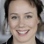 เอวา โลเบา (Eva Löbau)