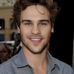 เกรย์ เดมอน (Grey Damon)