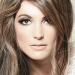 จูเลีย เบนสัน (Julia Benson)