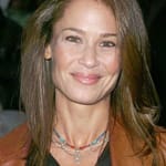 จูลี่ วอร์เนอร์ (Julie Warner)