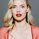 เคลลี่ การ์เนอร์ (Kelli Garner)