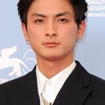 เค็นโกะ โคระ (Kengo Kora)