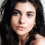 เลอา เลวีแอนต์ (Léa Léviant)