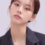 อี ฮเยริ (Lee Hye-ri)