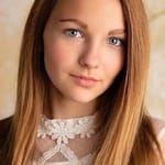 ลิฟวี่ สตูเบนเราช์ (Livvy Stubenrauch)