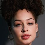 ลิซ คาริเบล เซียร่า (Liz Caribel Sierra)