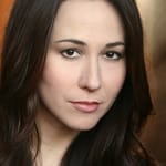 ลอร่า มาร์ติเนซ-คันนิงแฮม (Lora Martinez-Cunningham)