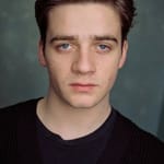 หลุยส์ ฮีลี่ (Louis Healy)