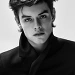 หลุยส์ พาร์ทริดจ์ (Louis Partridge)