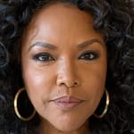 ลินน์ วิทฟิลด์ (Lynn Whitfield)