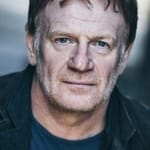 มาร์ค ลูอิส โจนส์ (Mark Lewis Jones)