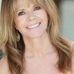 แมรี่-มาร์กาเร็ต ฮูมส์ (Mary-Margaret Humes)